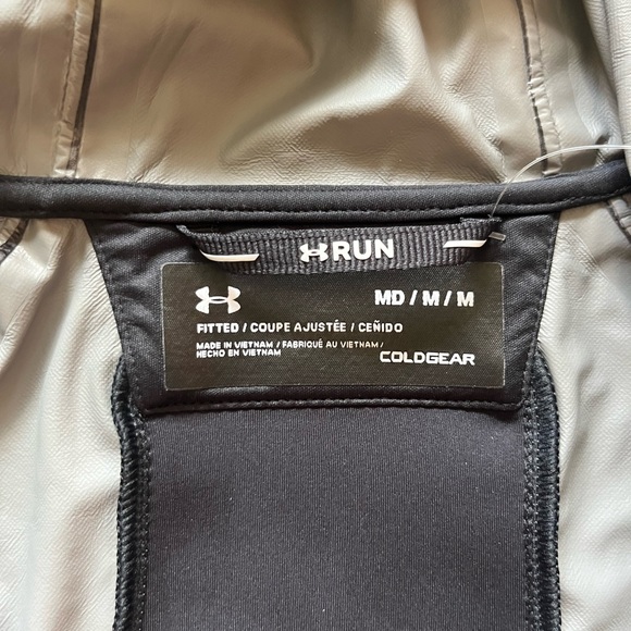 Under Armour Women's Perpetual Storm Run Jacket - Picture 5 of 6